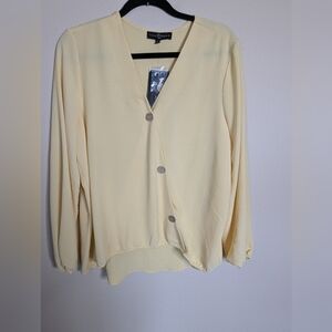 Fred David Soft Yellow V-Neck Top Size L